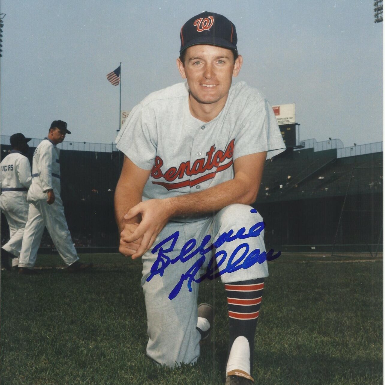 Washington senators Bernie Allen signed auto autograph signature