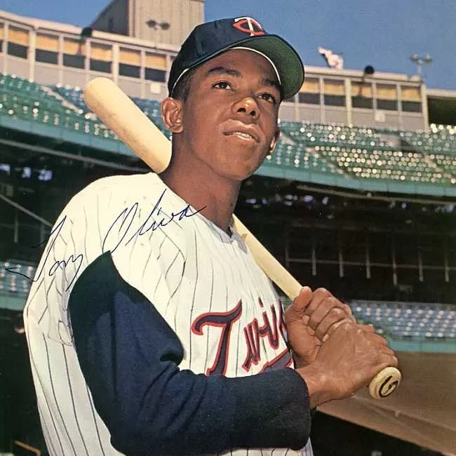 Tony oliva twins hof signed signing signature auto autograph